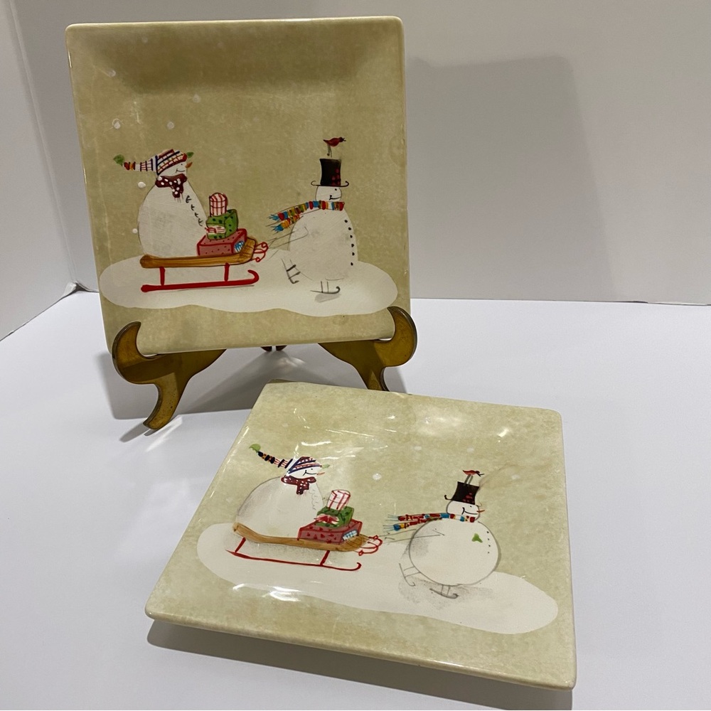 Oneida Snowmates 8" Square Plates Set of 2 Snowman Sled Debbie Taylor-Kerman